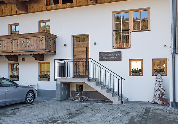 Kaiserwinkl_Bauernhof Mühlberg Eingang