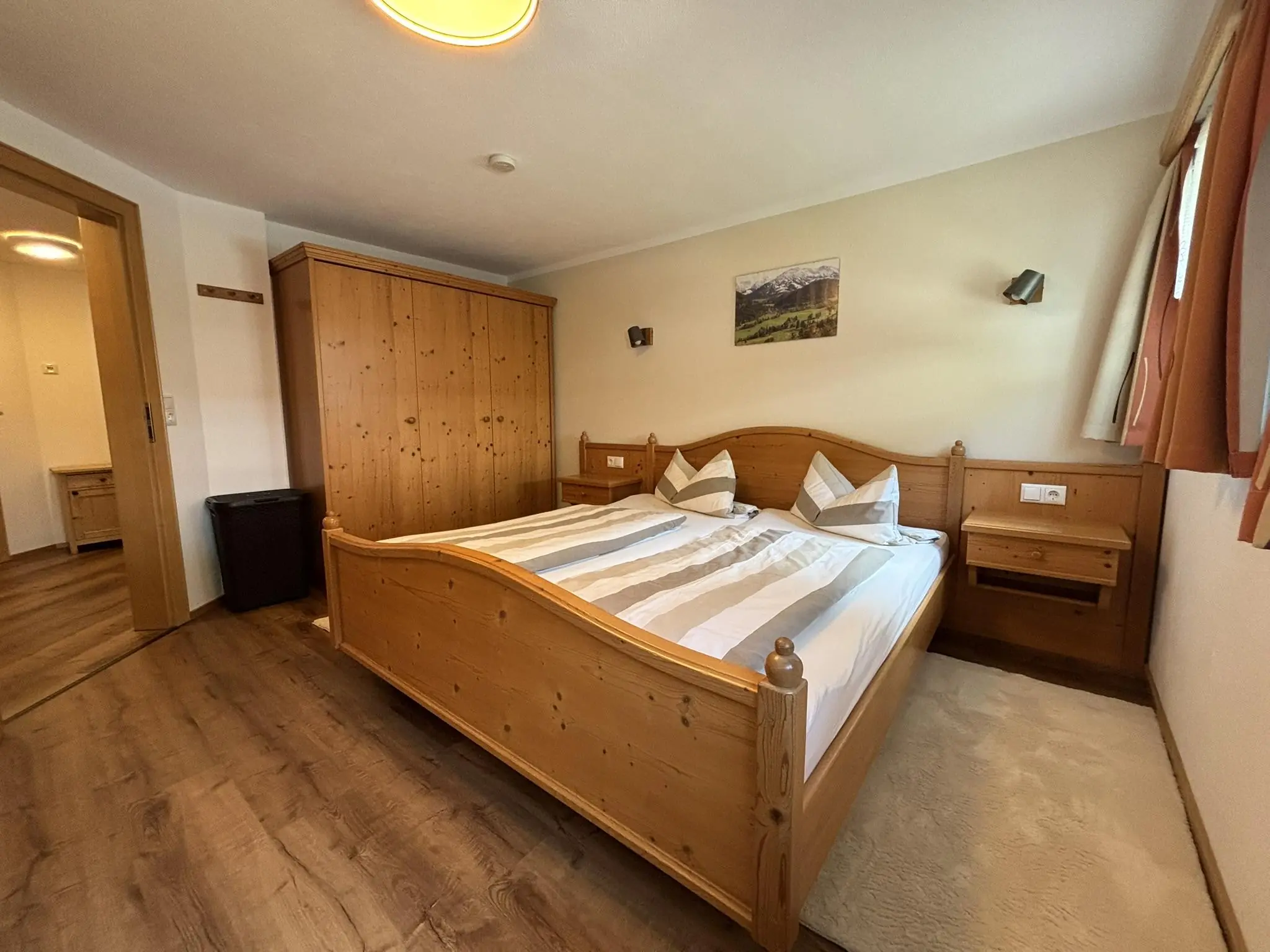 Alpenrose Schlafzimmer