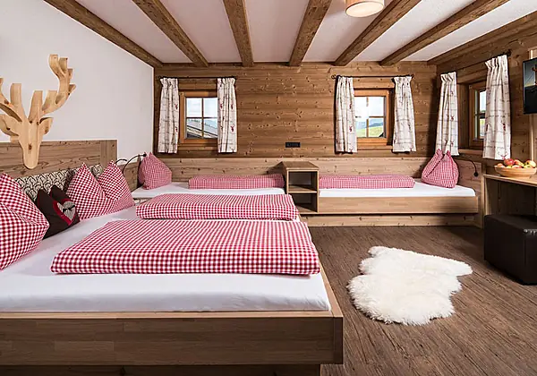 Mehrbettzimmer im Bergchalet Rauchenhof in Reith