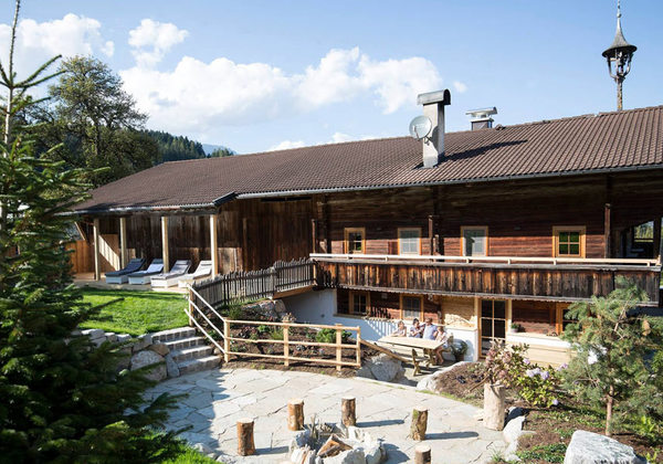 Blick auf das Bergchalet Rauchenhof in Reith
