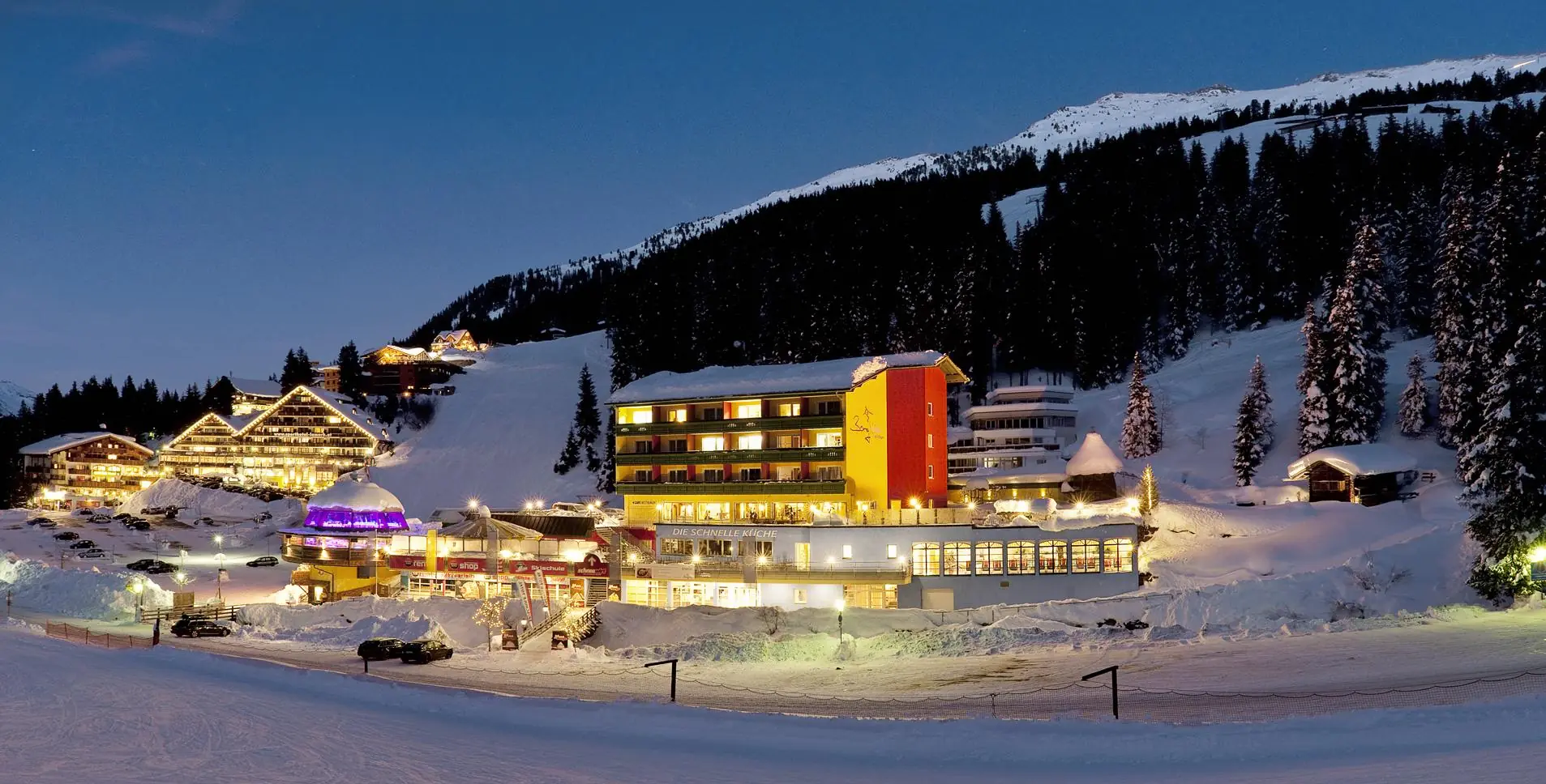 Hochfügen bei Nacht