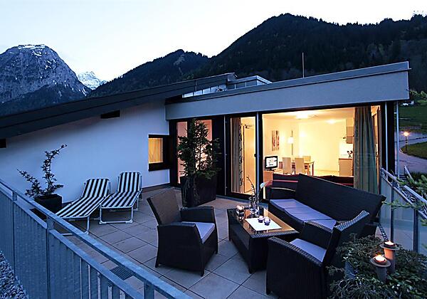 Terrassenwohnung Sommerabend