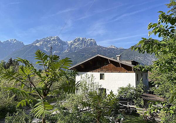 Gebäuderückseite, Lage, Aussicht