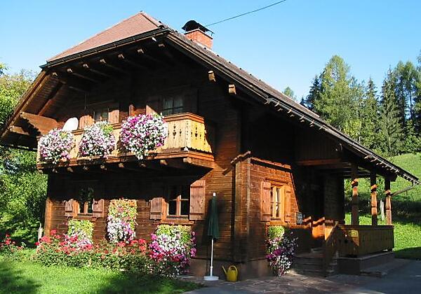 Bio-Blockhaus Koglerhütte im Sommer