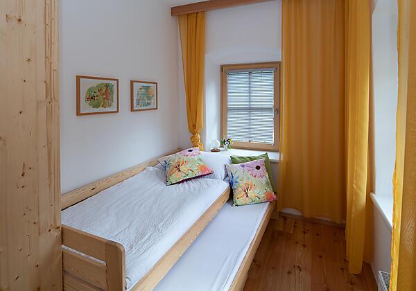 Schlafzimmer mit zwei Betten