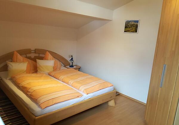 Schlafzimmer 2 Edelweiß