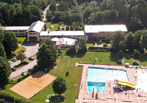 Hotel und Schornbad