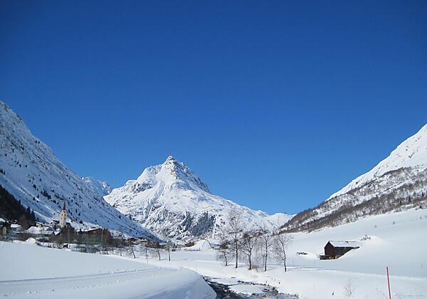 B86AB22E-D427-42D3-9A1C-B2F2D6A9BD01