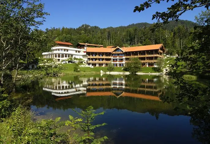 BW Signature Collection Feuriger Tatzlwurm Berghotel & Spa