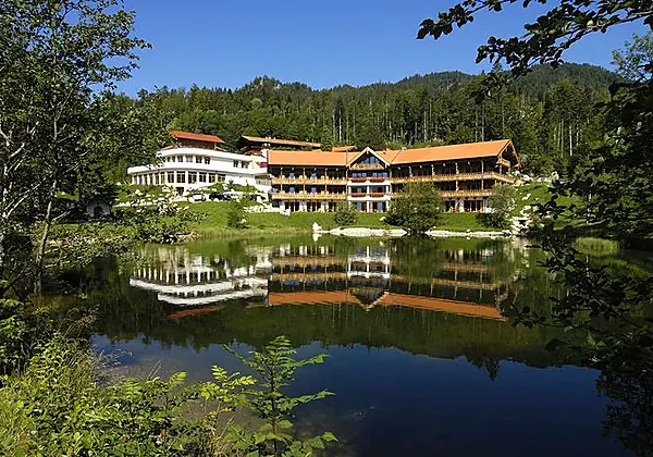 BW Signature Collection Feuriger Tatzlwurm Berghotel & Spa