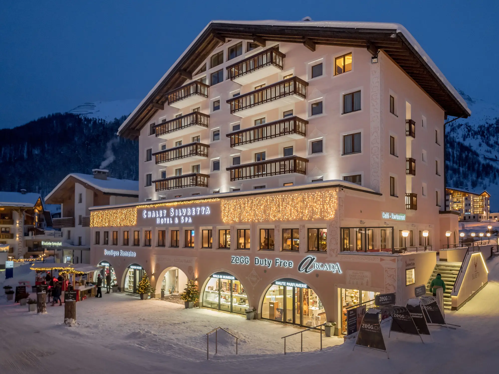 1ChaletSilvretta-AussenBildWinterjpg.jpg