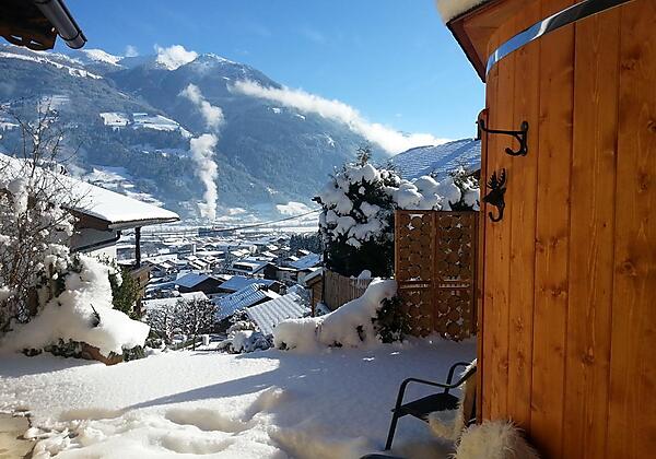 Sauna mit Blick ins Dorf Fügen