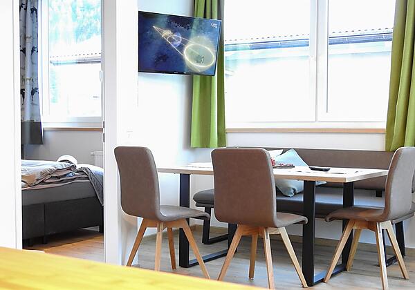 5E6B557B-D125-4AA4-AA9E-5F7E3BE2584A