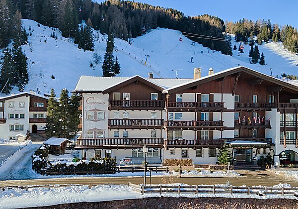 Genziana Charming Hotel & Villa