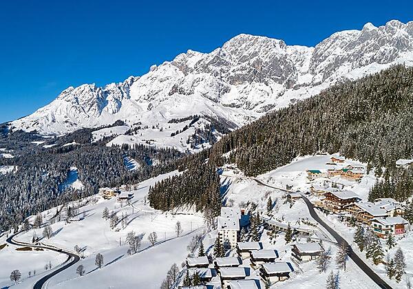 Hotel_Gru╠ênholz-001