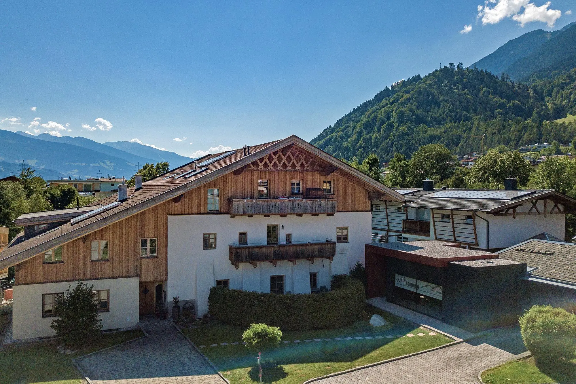 01 Haupthaus
