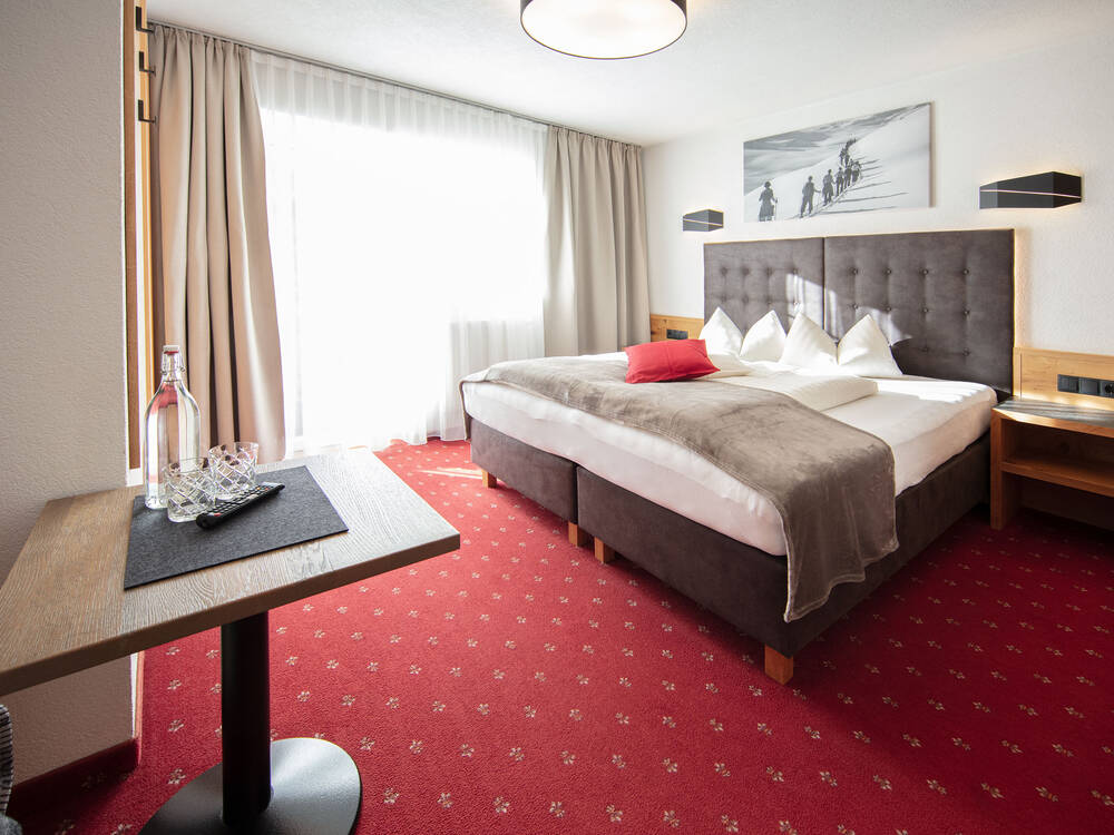 Ein Zimmer der Kategorie B in der  GB Gondelblick in Sölden