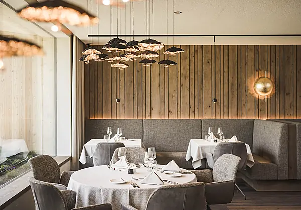 Paraccia Restaurant
