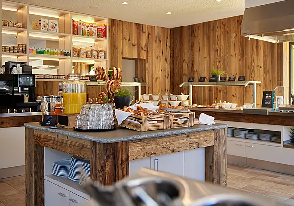 Vitales Frühstücksbuffet mit Eierbratstation