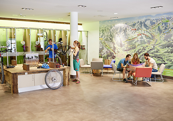 Die Werkbank in jedem Explorer Hotel zum Fitmachen der Sportgeräte