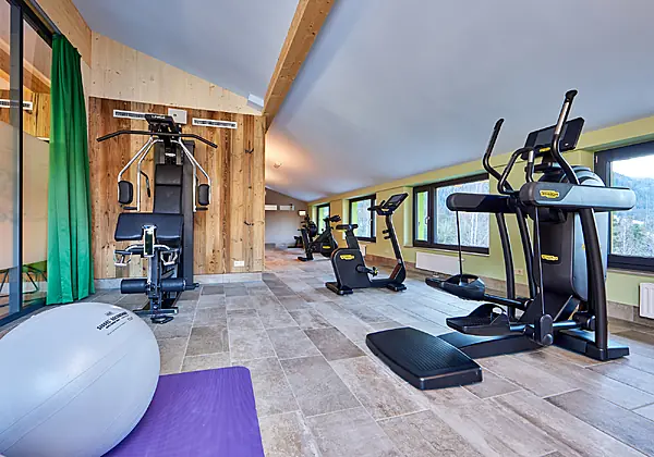 Sport Spa mit Fitness Geräten