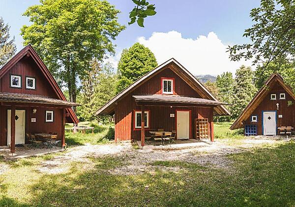 gr_nes__rotes__blaues_haus