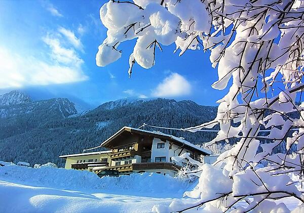 Your holiday destination- Ferienhaus Alpina s