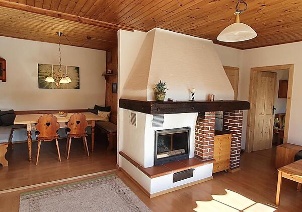 Wohnstube_Ferienhaus_am_Badesee_FamilieWernig