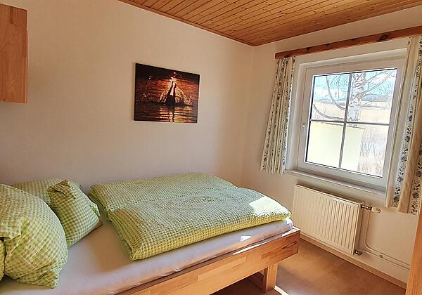 Erdgeschoßzimmer_Ferienhaus_am_Badesee_FamilieWern