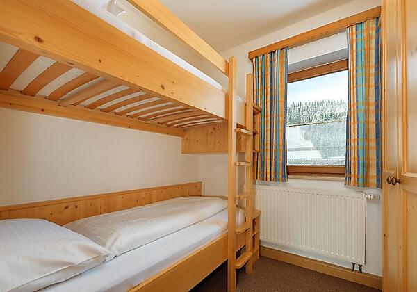 App 1 SZ mit Stockbett