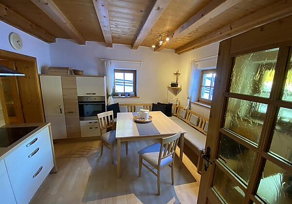 Küche mit Essbereich