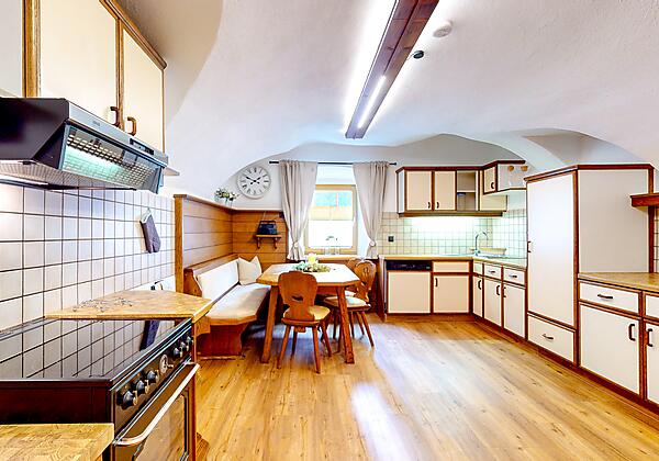 Küche mit Essbereich