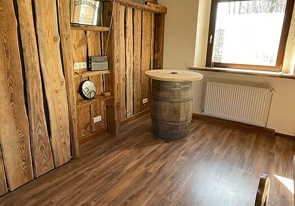 Wohnstube mit Weinfassl