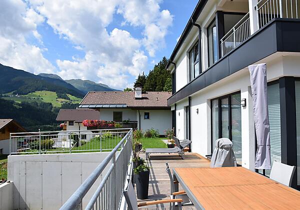 Außenansicht, Garage (überdacht) ebenso vorhanden