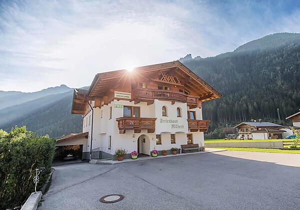 Hausansicht Sommer 1