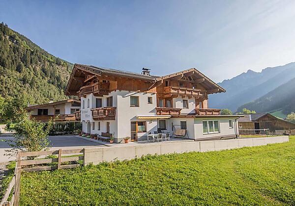 Hausansicht Sommer 2