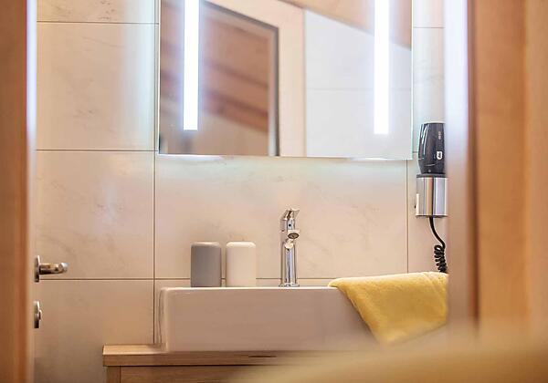 Ferienwohnung 1_Bad 2