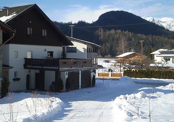 Ferienhaus Winter Rückseite