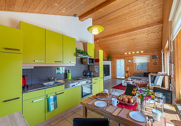 offene Küche mit Wohnzimmer