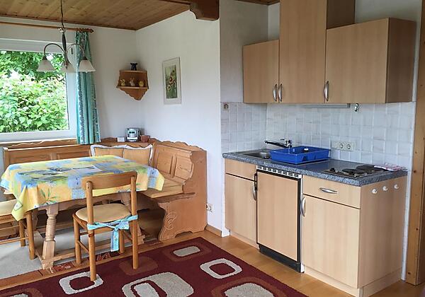 Küchenblock mit Essecke