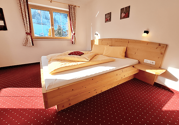 Dreibettzimmer Fewo Zillertal 2