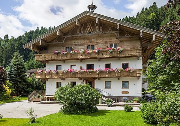 Ferienhof_Kampfl_Gegeringer_Str_17_Fuegen_Haus_aus