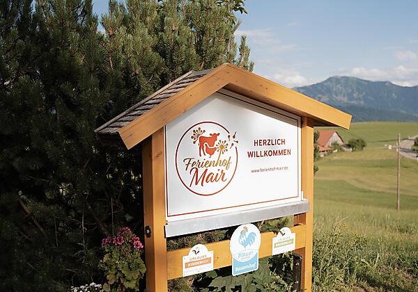 04 Hofschild Ferienhof Mair
