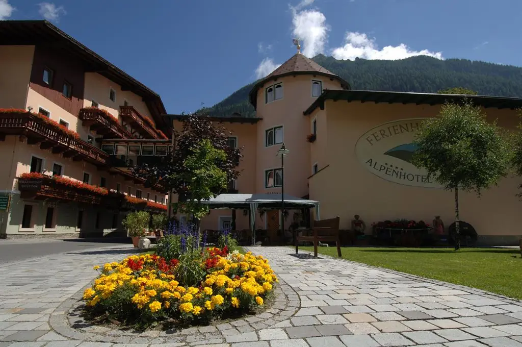 Ferienhotel Alber im Sommer