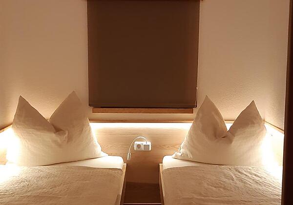 Schlafzimmer, Betten zusammenschiebbar