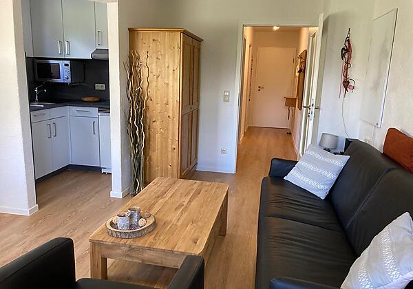 Küche und Wohnzimmer