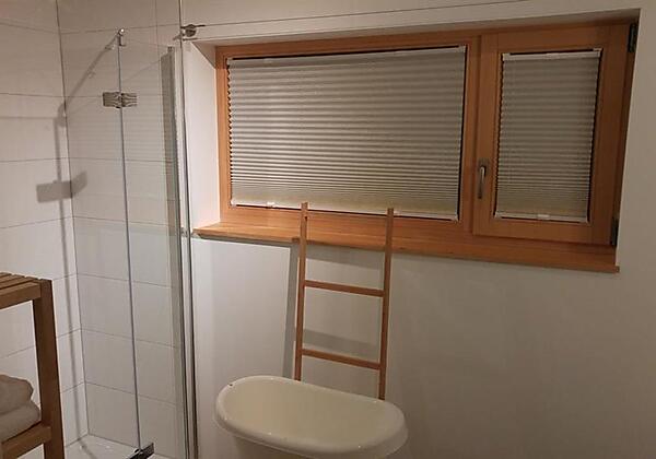 Duschbereich der 3-Zimmer-Wohnung