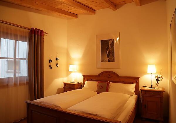 Schlafzimmer mit Zirbenholz