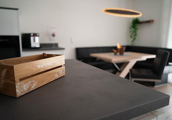 Essecke (Blick vom Abstellraum)