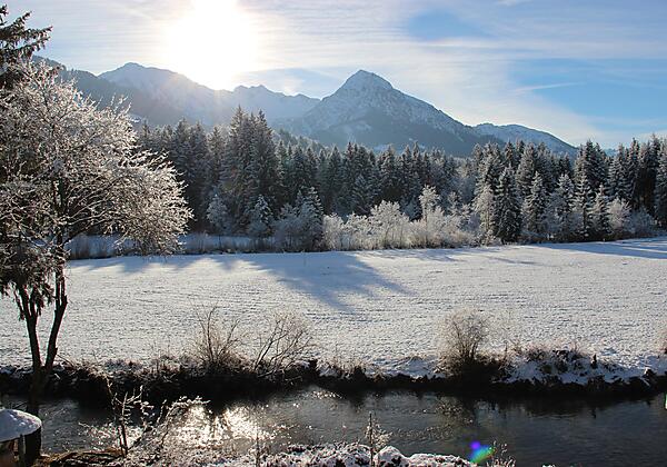 Blick vom großen überdachten Südbalkon aufs Nebelh